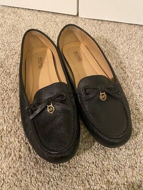 Michael Kors Black Leather Bow-Accent Moccasin Loafers 7M